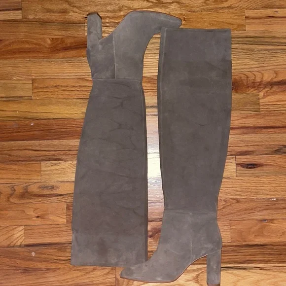 Zara (EUC) faux leather suede taupe heeled boots for women. Size EUR. 40/US 9. - Picture 2 of 6